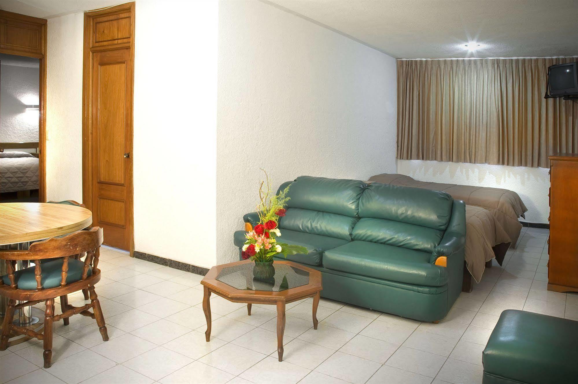 Estanza & Hotel